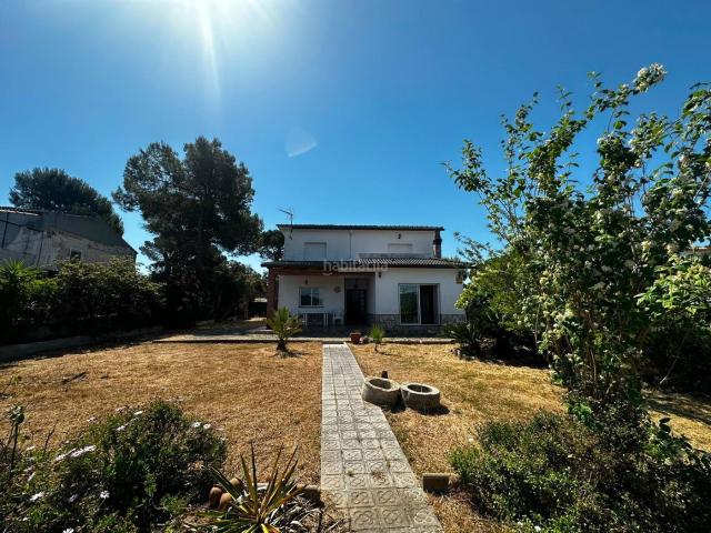 Casa en venta en Tordera, Niàgara Parc Àgora Parc. CASA INDEPENDIENTE CON GRAN PARCELA LLANA, MUY SOLEADA Y ACCESO POR DOS CALLES. informate. Casas.