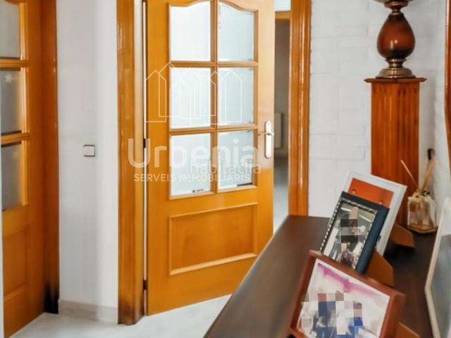 Casa en venta en Tordera, Tordera. Casa con piscina privada en Tordera centro. Casas.