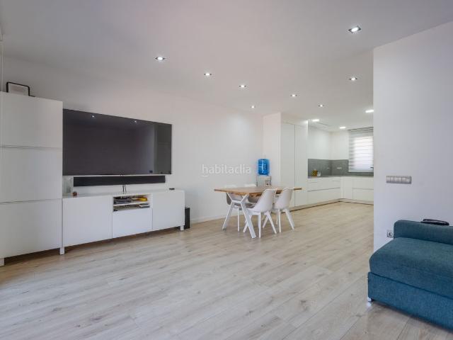 Casa en venta en Tordera, Tordera. Casa en venta en Tordera con 4 habitaciones, jardín y garaje, Barcelona. Casas.
