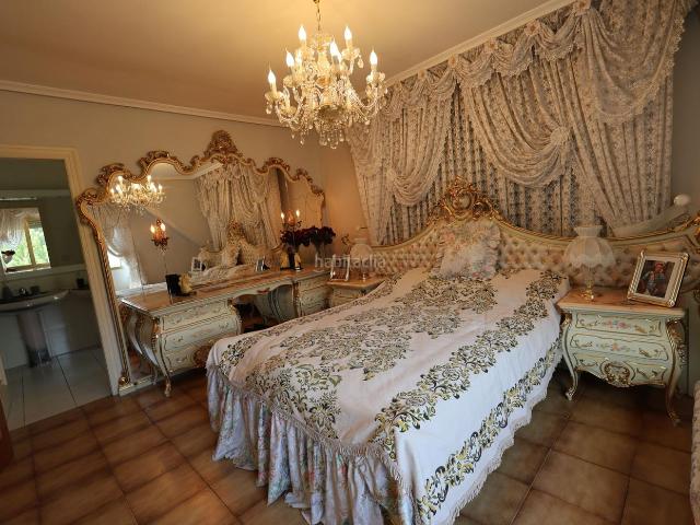 Casa en venta en Toreno. Casas.