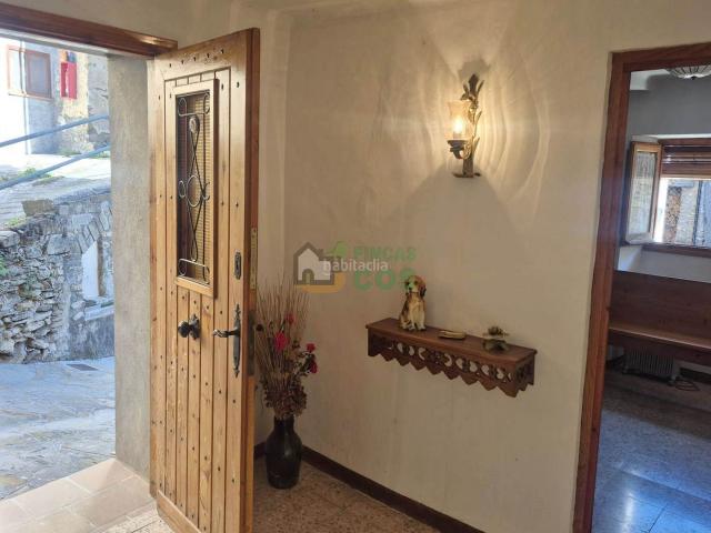 Casa en venta en Torre de Cabdella La Pirineos. CASA de PUEBLO en venta con un patio terreno bien situado. Sol todo el día, vistas panorámicas, verdes y relajantes. Casas Torre de Cabdella.