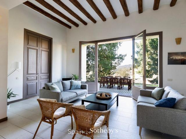 Casa en venta en Torre de Claramunt La. Encantadora Propiedad Histórica en venta en Penedès, Barcelona. Casas Torre de Claramunt.