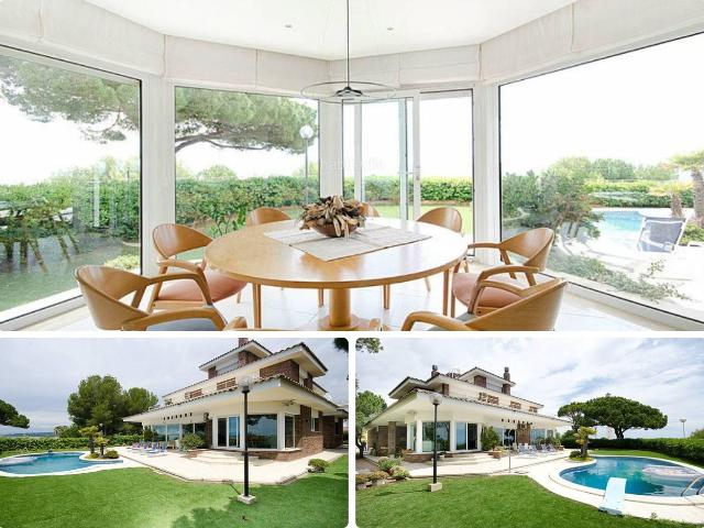 Casa en venta en Torredembarra, Els Munts Costa Dorada. Exclusiva villa de lujo en un acantilado. Casas.