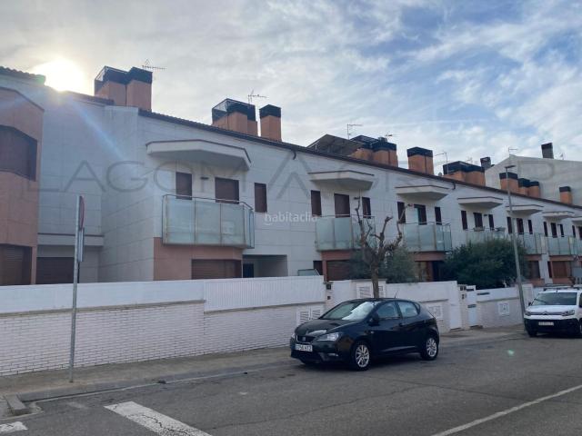 Casa en venta en Torrefarrera. EXCLUSIVA CASA CON ASCENSOR, JARDÍN Y GARAJE PARA 4 COCHES EN EL CENTRO DE TORREFARRERA. Casas.