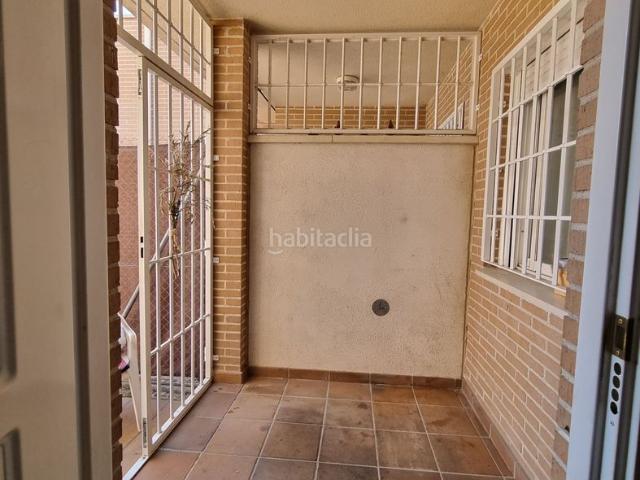 Casa en venta en Torrejón de la Calzada. Chalet adosado en exclusiva en el casco urbano de Torrejón de la Calzada. Casas Torrejón de la.