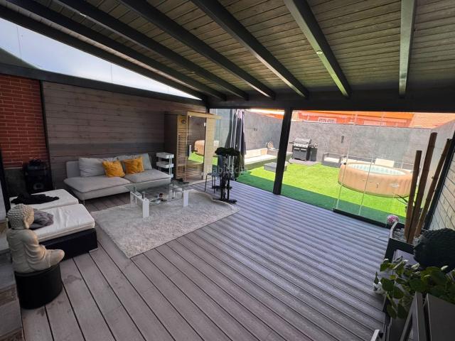 Casa en venta en Torrejón de la Calzada. Chalet exclusivo con diseño único y calidades de lujo en el casco urbano de Torrejón de la Calzada. Casas Torrejón de la.