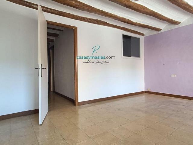 Casa adosada en venta en calle Major, Torrelavit, de 201 m² 4 habitaciones por 215.000