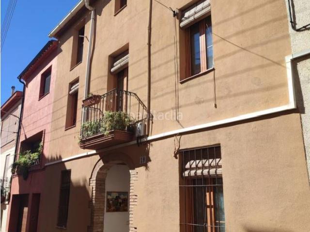 Casa en venta en Torrelavit. Se vende casa rústica con encanto en Torrelavit. Casas.