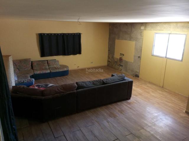Casa en venta en Torrelles de Foix. Casa con gran parcela y amplios espacios en Torrelles de Foix. Casas Torrelles de.