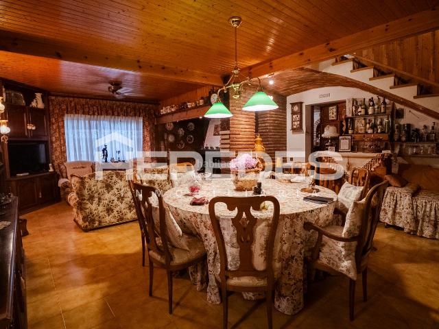 Casa en venta en Torrelles de Llobregat. En venta una de las fincas más exclusivas de Torrelles de Llobregat. Casas Torrelles de.