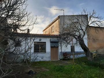 Casa en venta en Torremocha. Casa con huerto de 1500 metros en Torremocha. Casas.