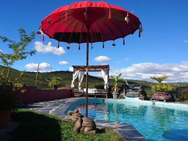 Casa en venta en Torremocha de Jarama. Excepcional Chalet Independiente en la Sierra Norte de Madrid Parcela Urbana de 5.100 m2, Piscina Privada y Calificación Energétic. Casas Torremocha de.