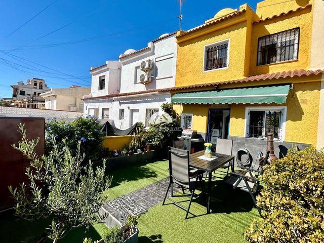 Casa en venta en Torrevieja, Alicante Costa Blanca