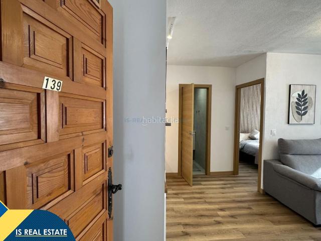 Casa en venta en Torrevieja, Los Balcones Los Altos. Bungalow reformado con terraza en Torrevieja, Alicante. 1 dormitorio 50 m² 4 km del mar. Casas.