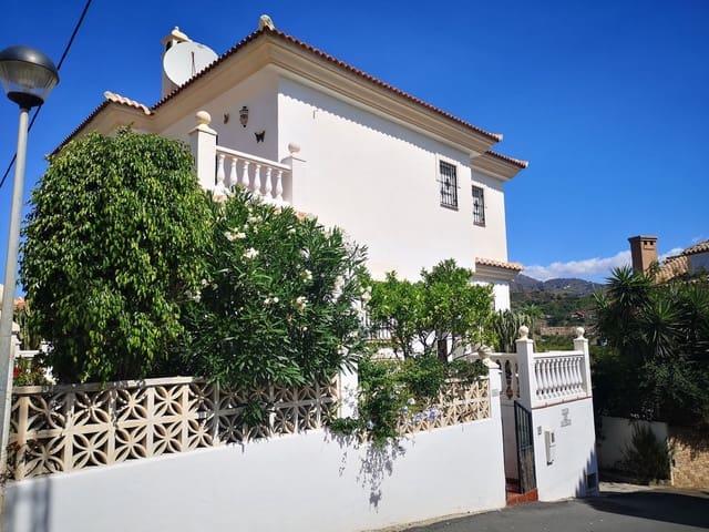 Casa en venta en Torrox Costa, Málaga Costa del Sol