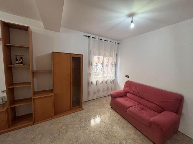 Casa en venta en Tortosa, Bítem Costa Dorada. Casa de 194 m2 con 6 habitaciones y terraza en el centro de Bítem Tortosa. Casas.