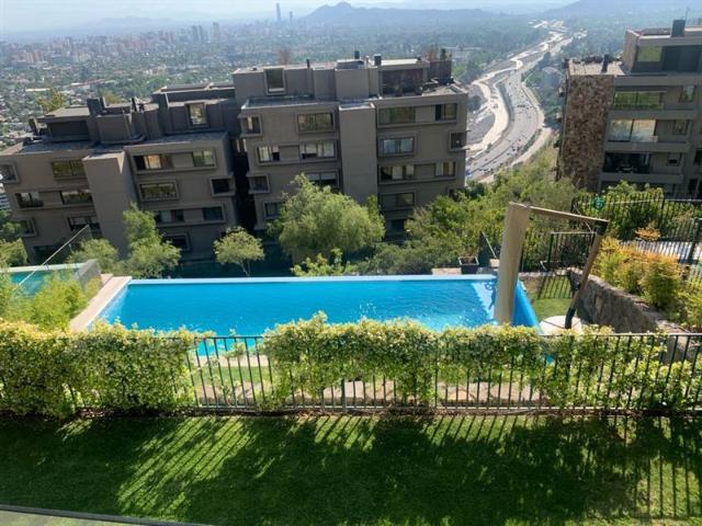 Casa en Venta en Townhouse en segurísimo condominio con linda vista a Santiago