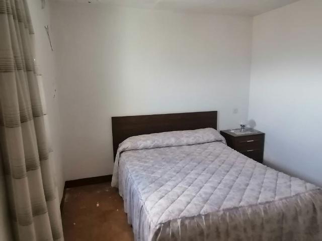 Chalet en venta en travesía De la Cuesta, Cubells, de 112 m² 5 habitaciones por 65.000