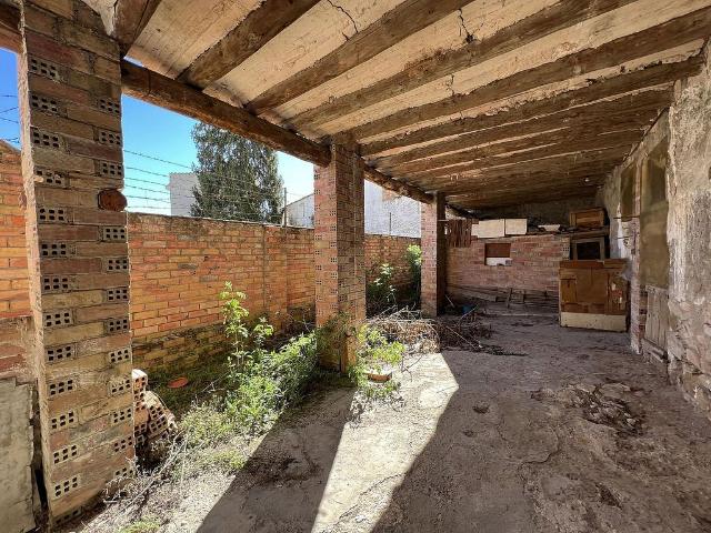 Chalet en venta en travesía Primera de Sant Jaume, Tremp, de 250 m² 2 habitaciones por 39.000