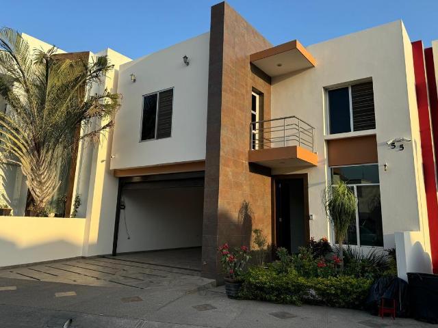 CASA EN VENTA EN TRES RIOS PRIV. ALEGRANZA