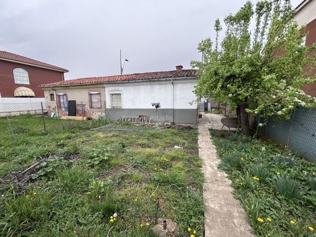 Casa en venta en Trobajo del camino. Casas Trobajo del.
