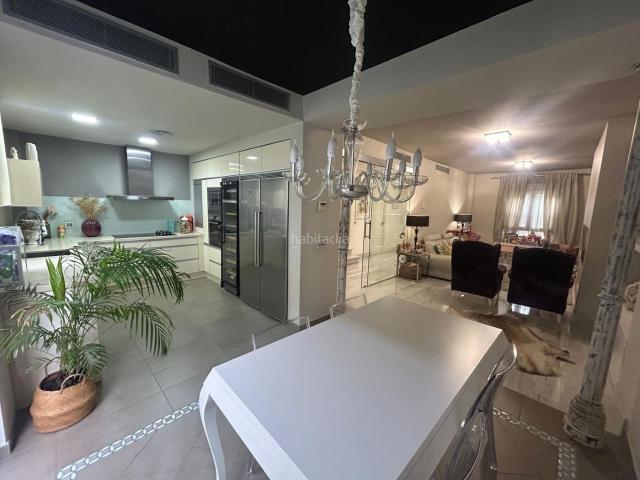 Casa en venta en Utrera, El Junquillo Vistalegre. CASA EN LA CUESTA DEL MERENDERO! UTRERA. Casas.