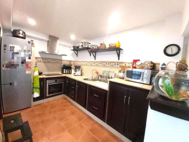Casa en venta en Utrera, Salesianos. OPORTUNIDAD ÚNICA! CASA REFORMADA EN EXCELENTE ZONA. Casas.