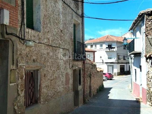 Casa en venta en Utrillas. CASA MUY BIEN CONSERVADA. MUY SOLEADA. Casas.