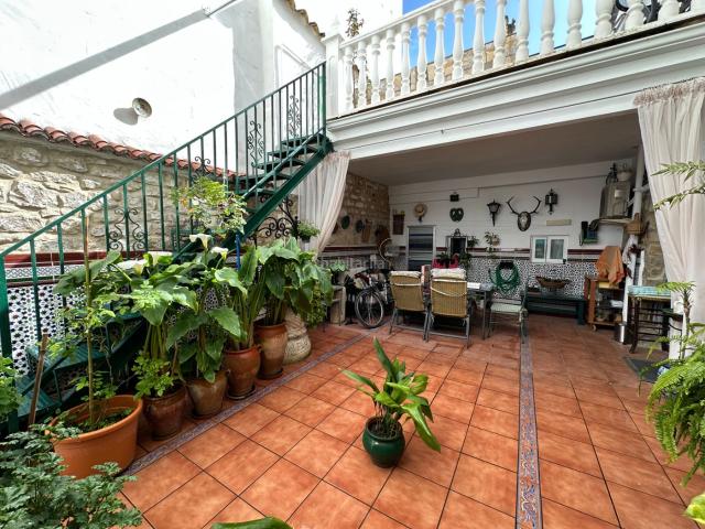 Casa en venta en Úbeda. ESTUPENDA CASA ZONA PLAZA DE SAN PEDRO. Casas.
