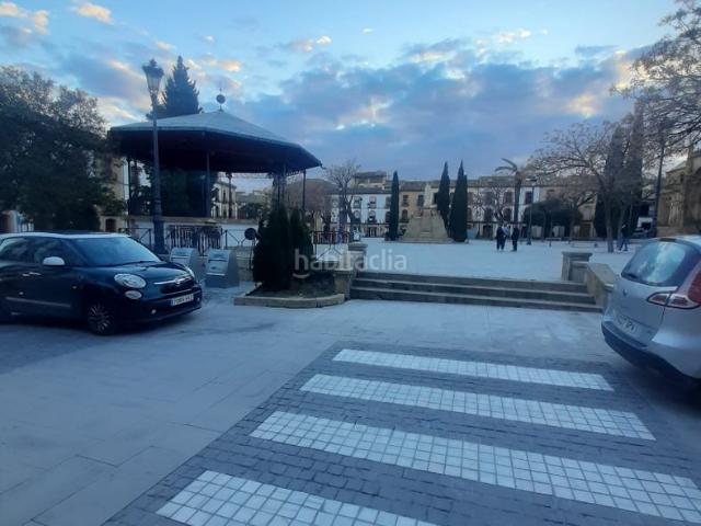 Casa en venta en Úbeda. SE VENDE CASA EN LA ZONA DE LA PLAZA PRIMERO DE MAYO. Casas.