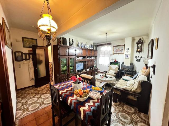 Casa en venta en Ubrique, Centro. VENTA CASA CON GARAJE ZONA CENTRO. Casas.