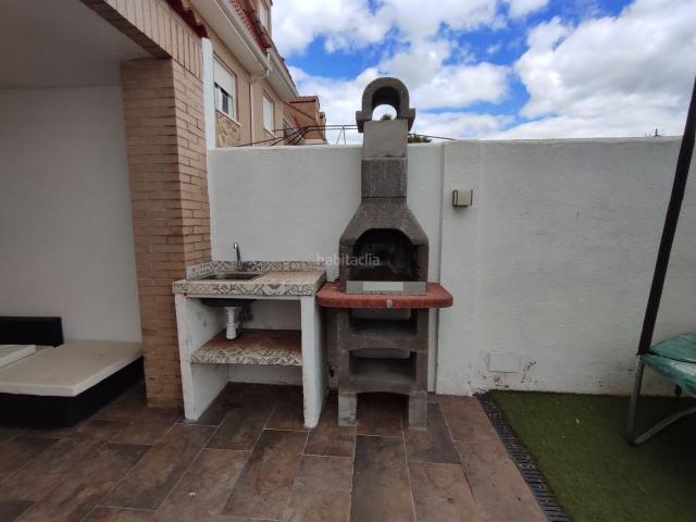 Casa en venta en Ugena. MAS QUE HIPOTECAS VENDE EN EXCLUSIVA CHALET ADOSADO EN UGENA. Casas.