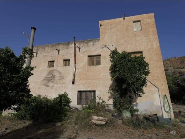 Casa en Venta en Ugíjar