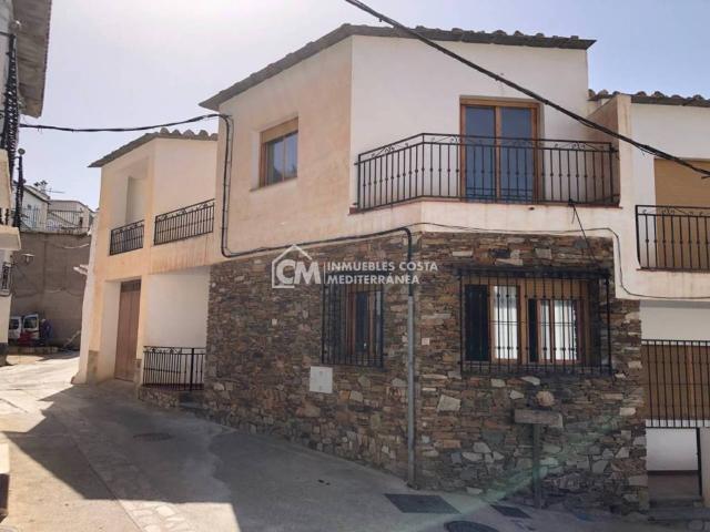 Casa en Venta en Ugíjar
