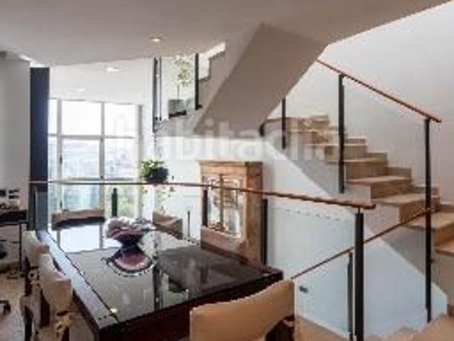 Casa en venta en Ullastrell. UNA LLAR AMB CARÀCTER, LLUM NATURAL I ESPAIS PER GAUDIR AL CENTRE DULLASTRELL. Casas.
