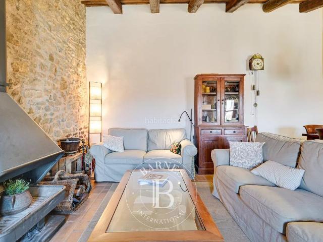 Casa en venta en Ullastret. Casa de Pueblo en el Centro Histórico de Ullastret, Baix Empordà. Casas.