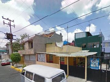 CASA EN VENTA EN UNIDAD VICENTE GUERRERO IZTAPALAPA