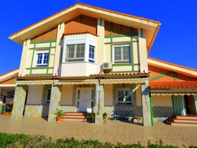 Casa en Venta en URB. LAS ARENAS Malpartida de Cáceres, Cáceres