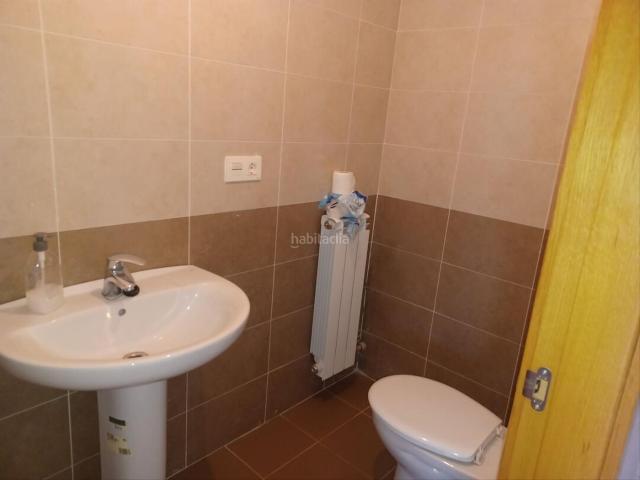 Casa en venta en Uruñuela. Espectacular chalet con jardín y semisótano independiente en Uruñuela La Rioja. Casas.
