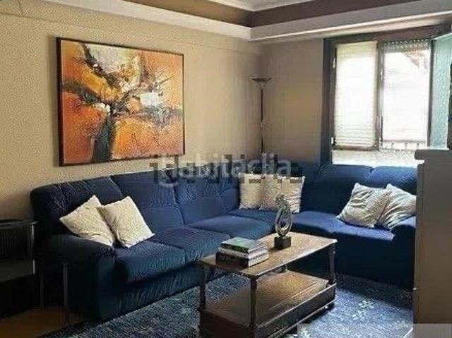 Casa en venta en Usurbil. Ponemos a la venta estas Casa Adosada en Usurbil, Guipúzcoa, dispone de 4 espaciosas habitaciones con altos armarios empotrados. Casas.