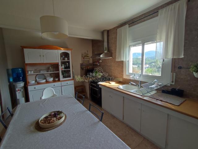 Casa en venta en Vacarisses. Preciosa casa con piscina. Casas.