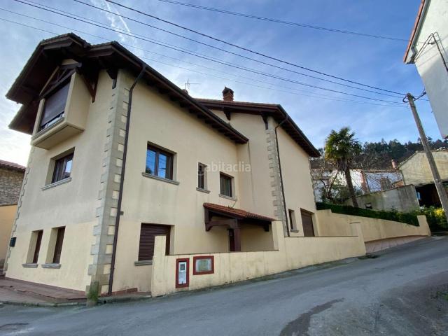 Casa en venta en Val de San Vicente. CASA EN PESUES VAL DE SAN VICENTE. Casas Val de San.