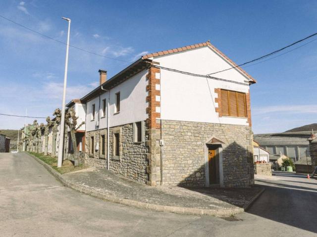 Casa en Venta en Valdeolea