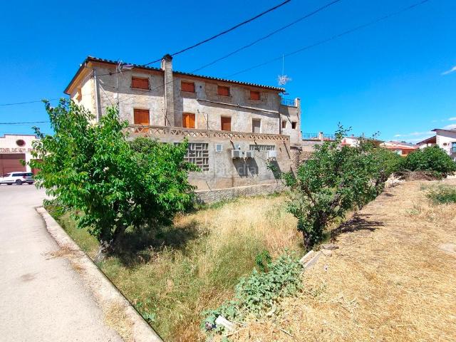 Casa en venta en Valdeltormo. Casa en Valdeltormo. Casas.