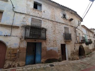 Casa en venta en Valdeltormo, Teruel