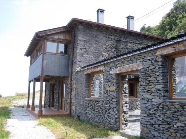 Casa en venta en Valdés. VENTA DE 2 CASAS RURALES NUEVAS. Casas.