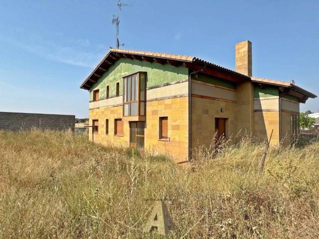 Casa en Venta en Valdestillas