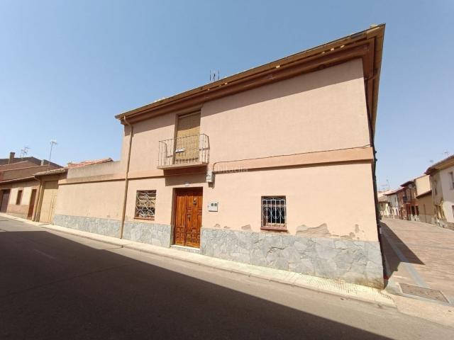 Casa en venta en Valderas. Casa en Calle Treinta Abril. Casas.