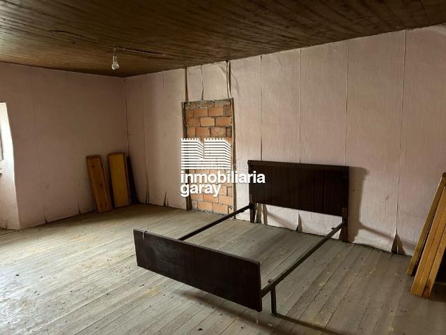 Casa en venta en Valderredible. CASA CON TERRENO PARA REFORMAR EN EL VALLE DE VALDERREDIBLE. Casas.