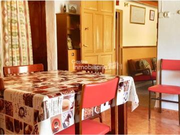 Casa en venta en Valdeverdeja provincia de Toledo próxima a provincia de Cáceres